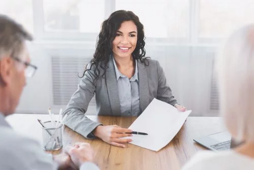 A home insurance agent can walk you through the home insurance buying process | AgileRates.com