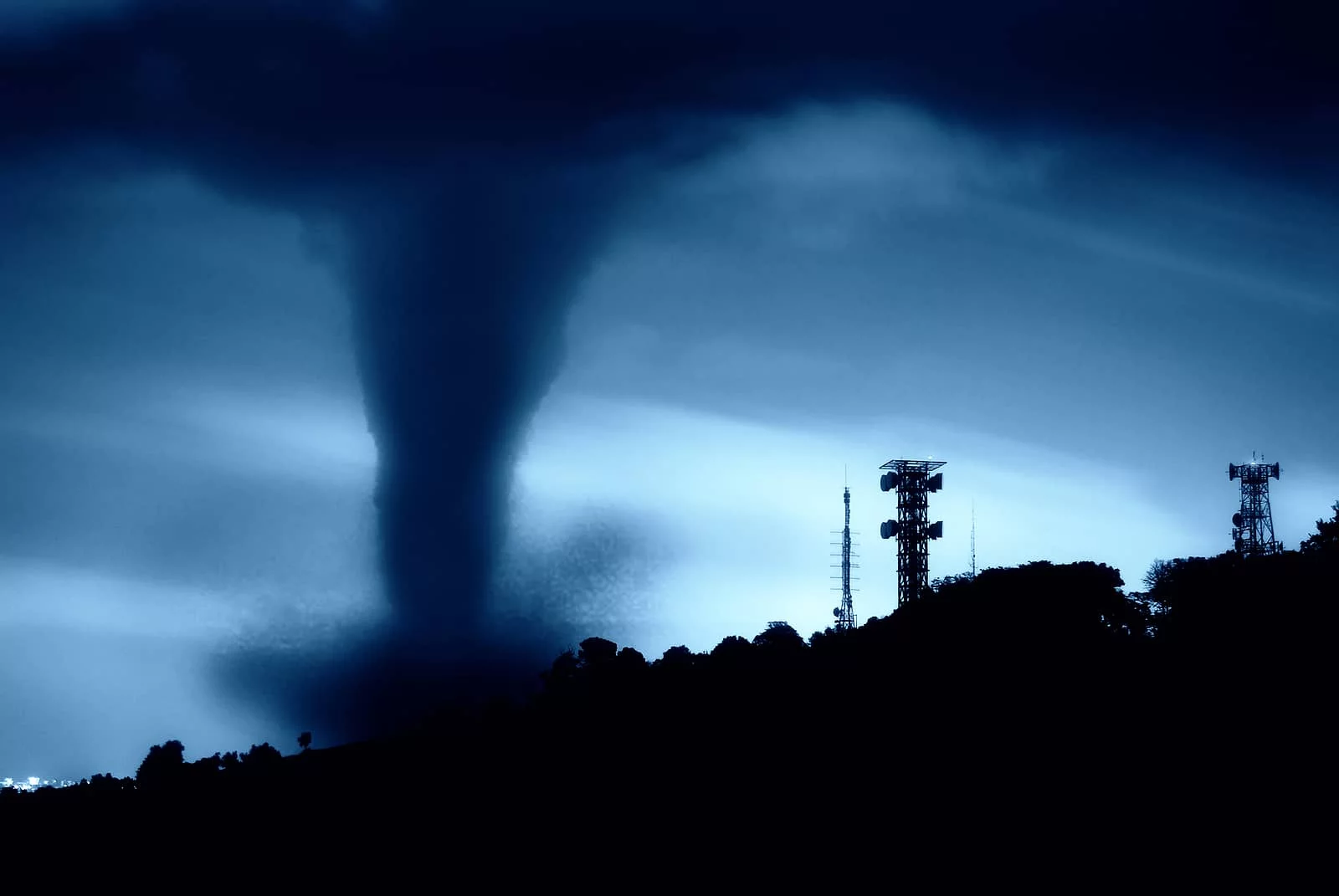 How long does tornado season last in Kansas?